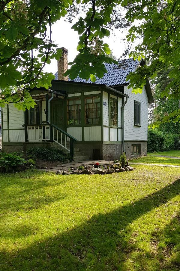 Mini-House With Garden In Jurmala Villa Bagian luar foto